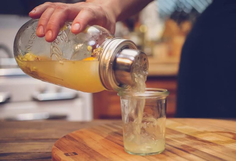 Рецепт согревающего напитка с лимоном и имбирем