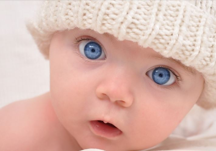 Когда у ребенка меняется цвет глаз?