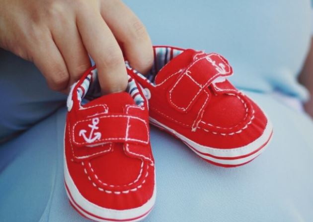 Нужна ли детям ортопедическая обувь во время активности или дома?
