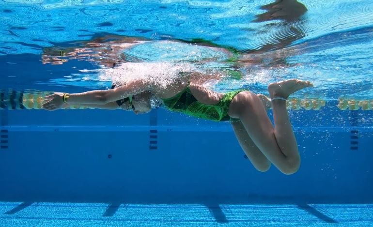 Правила тренировок и роль дыхания в плавании брассом