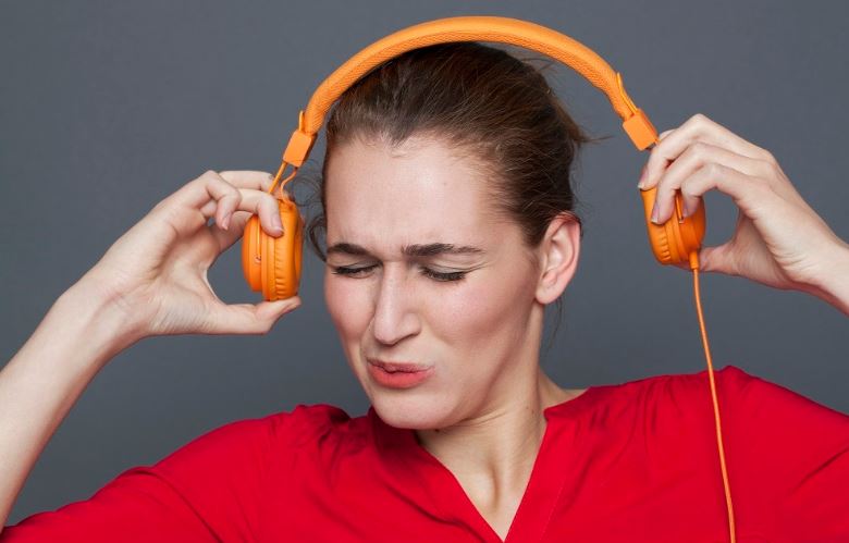 Что делать, если беспокоит частый шум в ушах?