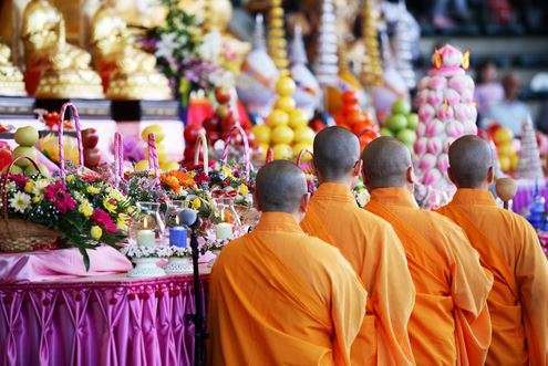 Дончод-Хурал: День рождения, просветления и ухода в Нирвану Будды