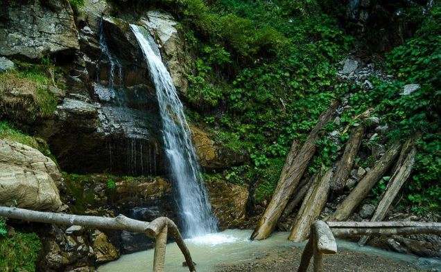 Парк водопадов «Менделиха»: особенности туристических маршрутов