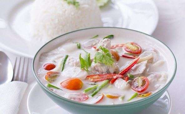 Рецепт сладкого супа Том Кха на косовом молоке