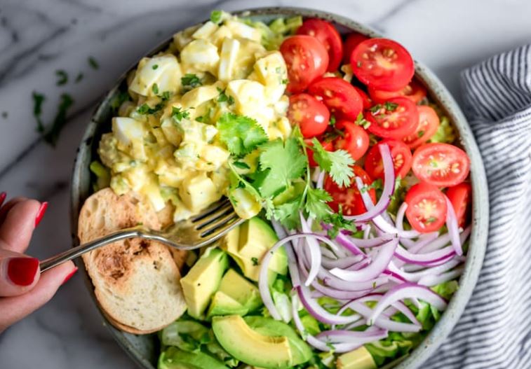 Рецепт полезного яичного салатика