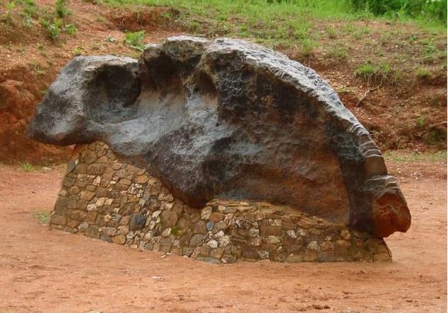 Метеорит Мбози