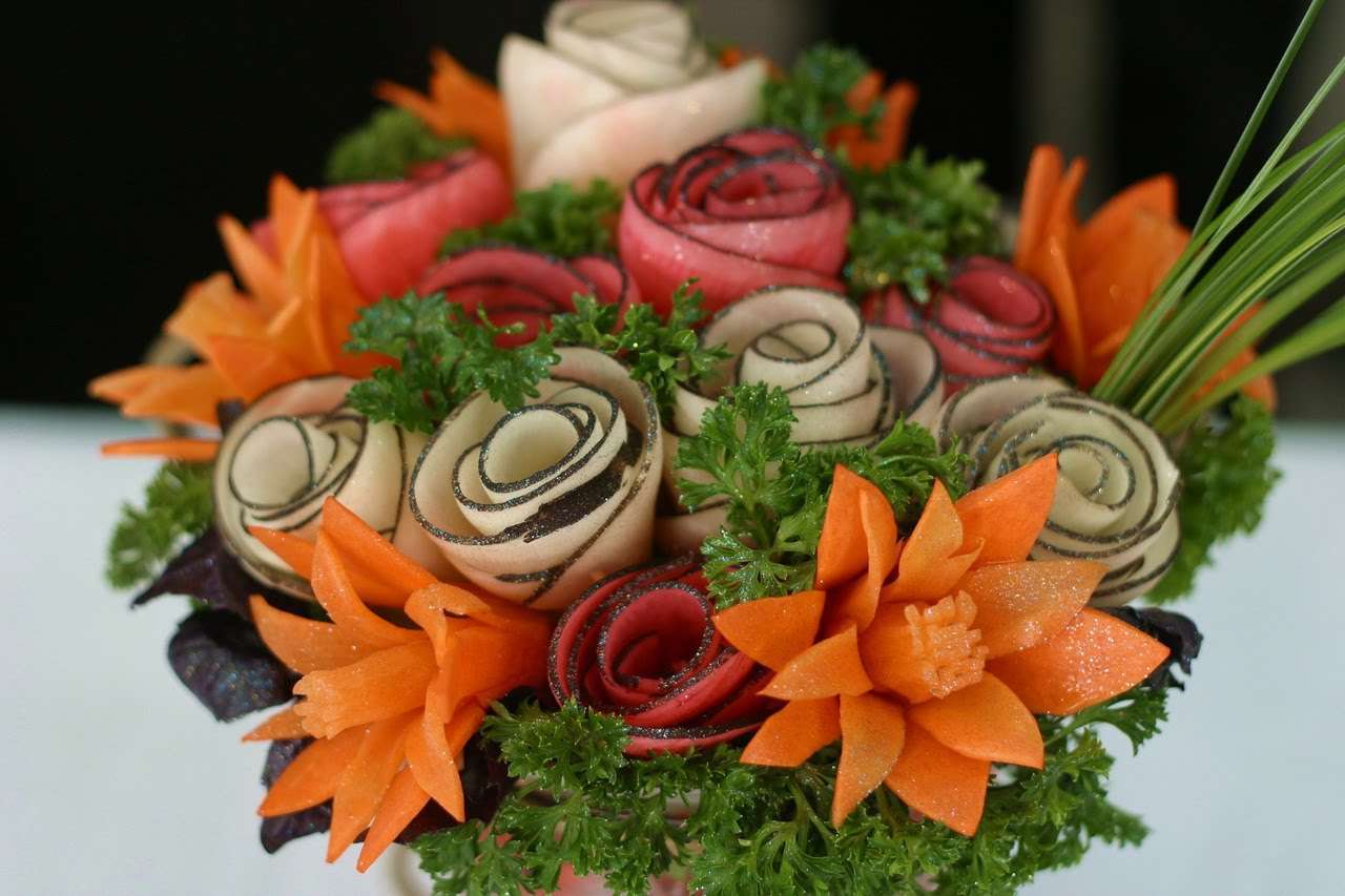 Цветы из овощей для карвинг композиций