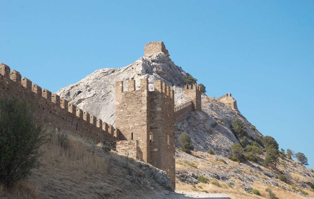 Генуэзский период крепости Алустон в Алуште