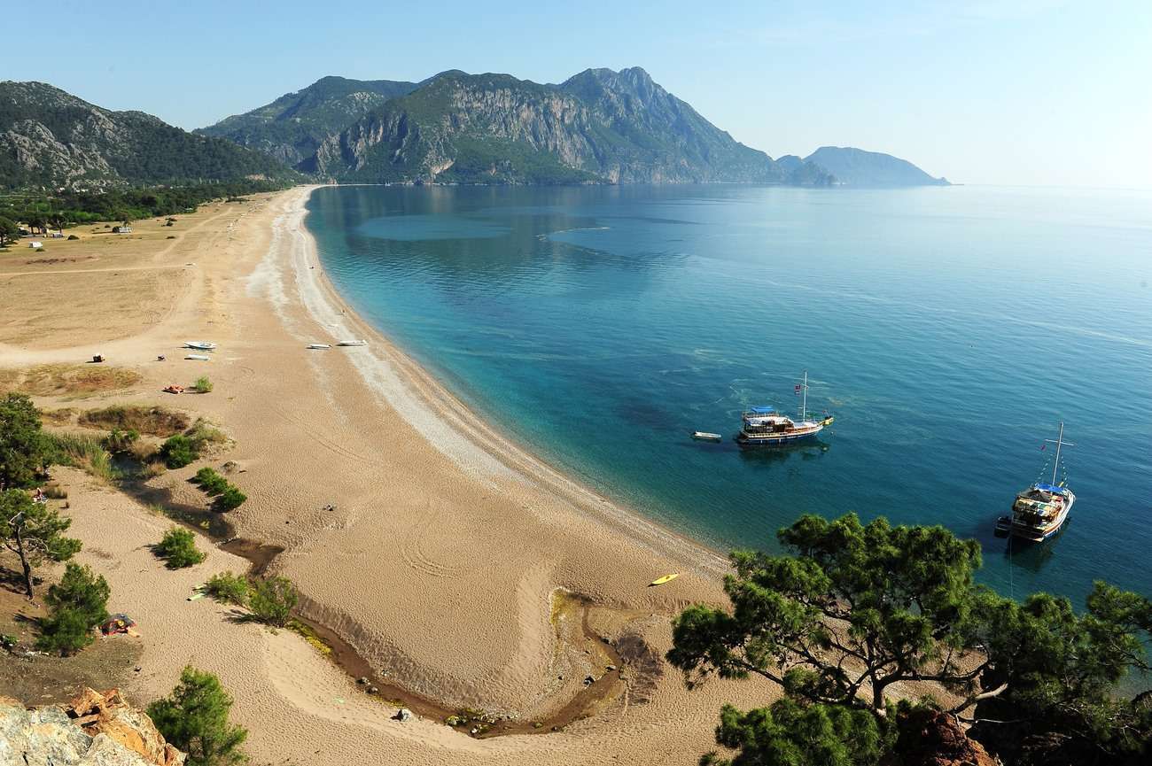 Куда поехать в мае в Турцию на море: пляжный отдых