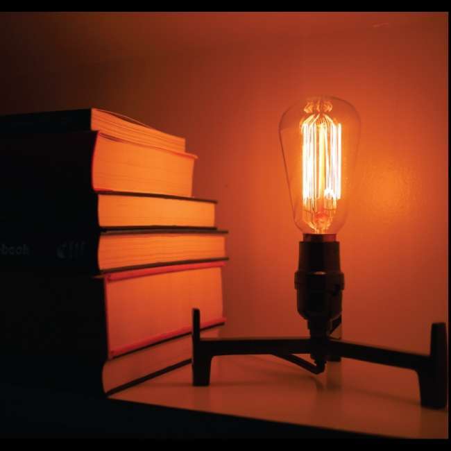 Томас Алва Эдисон когда изобрел лампу накаливания?