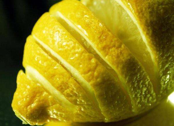 С малых лет те, кто пробовал лимон, знают, что сложно найти что-то кислее