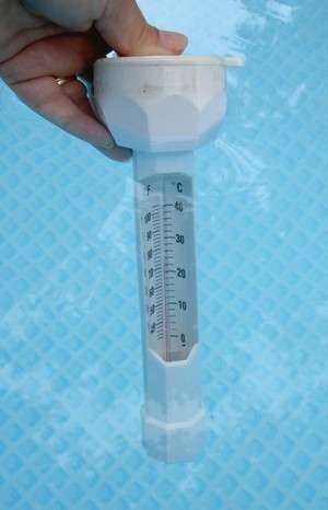 Для измерения температуры подойдет любой водный термометр