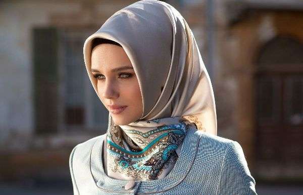 Хиджаб сразу добавляет в образ скромности