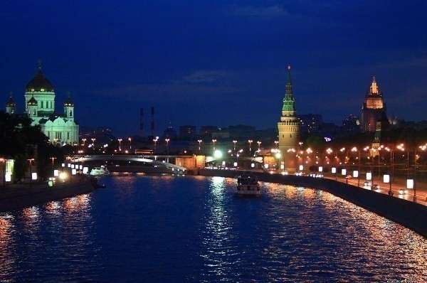 Москва-река ночью