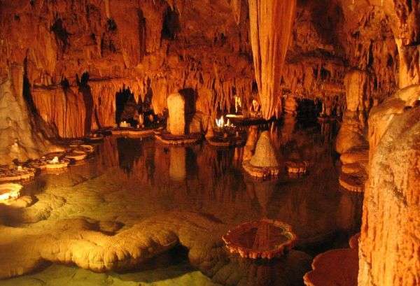 Удивительные пещеры