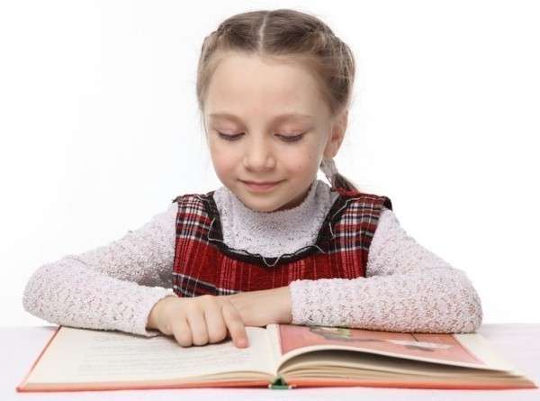 К школе ваш ребенок уже должен уметь читать