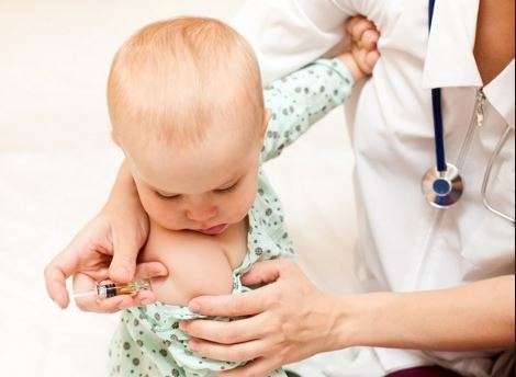 Прививка от гриппа детям: нужно ли делать?