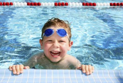 Как научить ребенка в 4 года плавать?