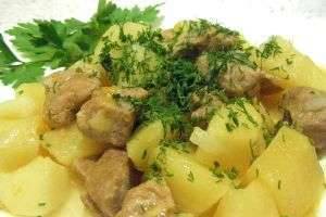 Картошка, тушеная с мясом в мультиварке: простые и быстрые рецепты приготовления