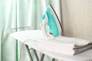 Как почистить утюг от накипи в домашних условиях, без посторонней помощи