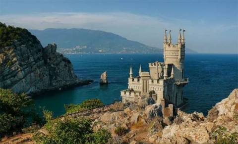 Где дешево отдохнуть летом в Крыму на Черном море?
