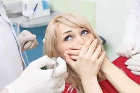 Визит к стоматологу: как к нему подготовить себя и ребенка, что можно делать до и после?