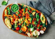 Осенние салаты из овощей: рецепты, которые порадуют не только вегетарианцев, но и мясоедов