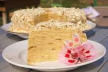 Торт «Наполеон»: рецепт в домашних условиях и происхождение этого десерта со звучным именем