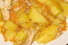 Картошка, тушеная с курицей в мультиварке: умопомрачительно вкусно и быстро
