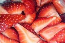 Можно ли кормящим мамам клубнику: польза и вред вкусной ягоды